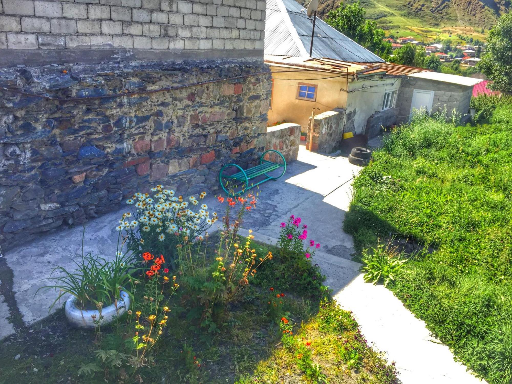 Hotel Nestt Kazbegi Exterior foto